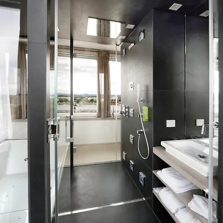 ホテル Aquaturm Energie 4*